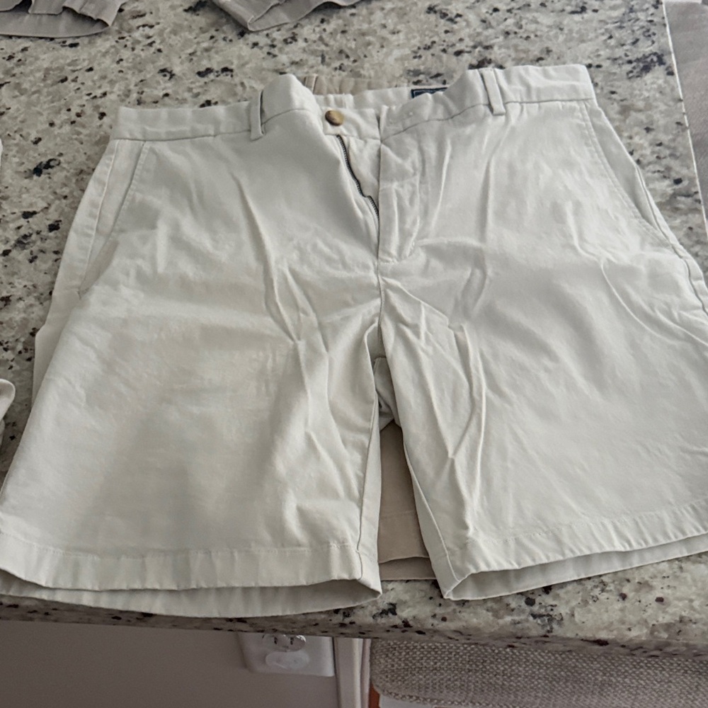 Vineyard Vines Men's Light Tan Shorts